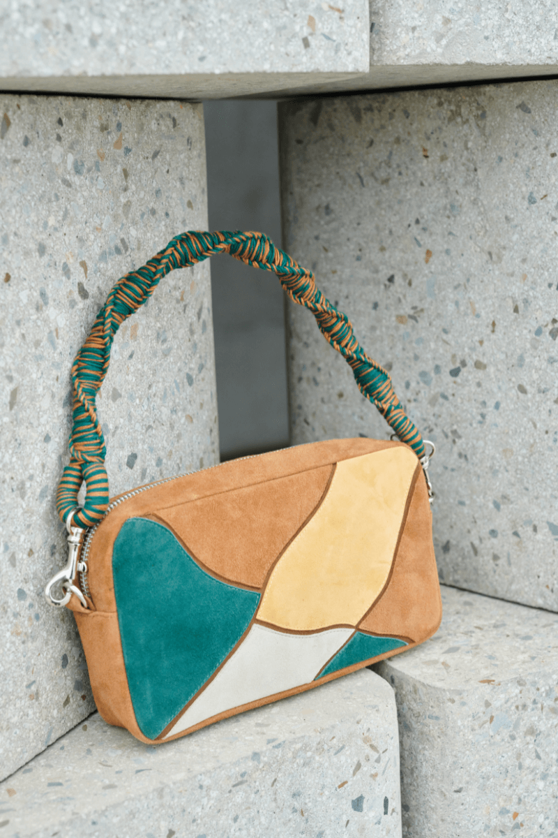 The History Bag (Camel version)